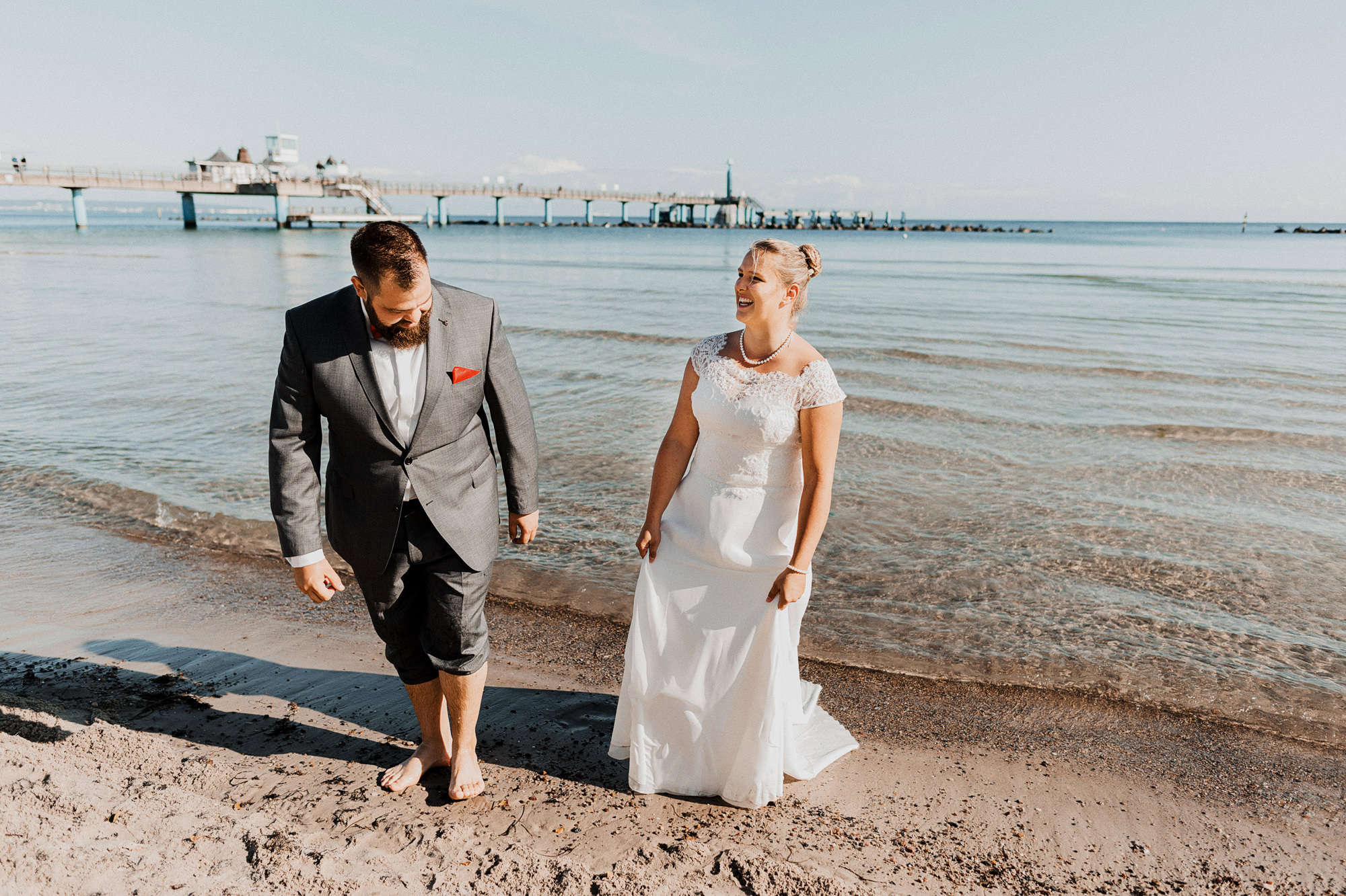 Brautpaarshooting in Warnemuende - After Wedding Fotografie in Rostock - bucht ein Paarshooting an der Ostsee