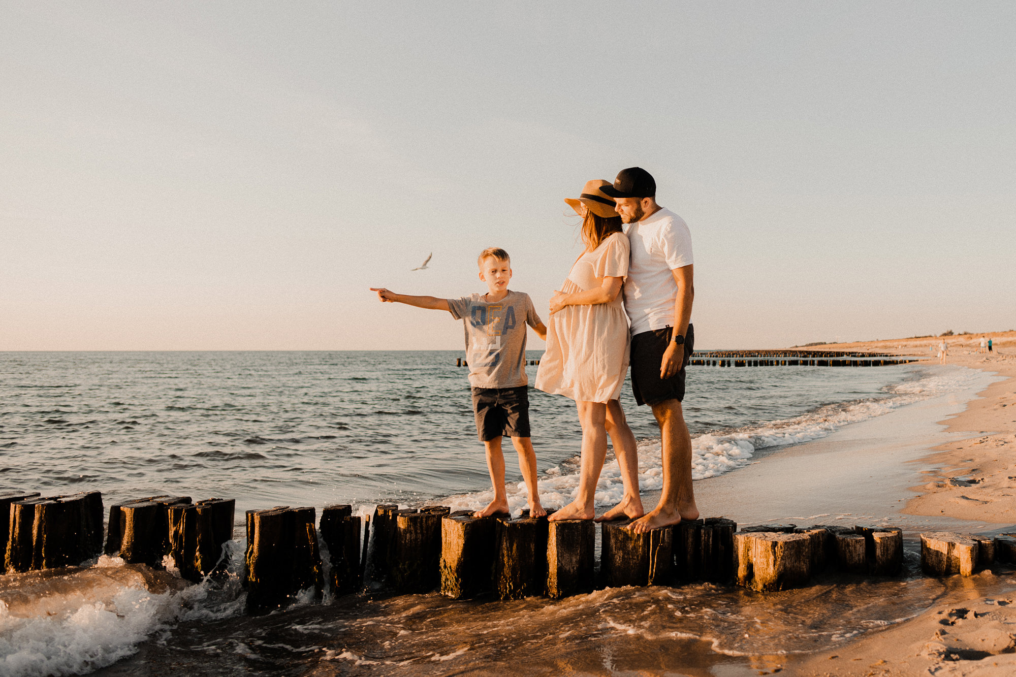 Familienshooting in Wustrow - Familienportraits auf dem Darß - Familienfotograf Dierhagen - Fotoshooting in Zingst am Strand