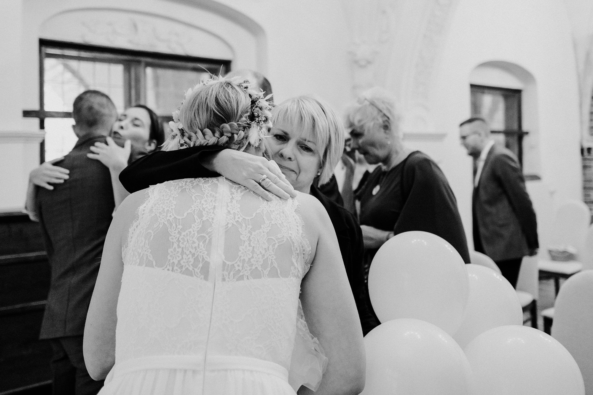 Hochzeit im Standesamt Stralsund - Heiraten an der Ostsee auf Rügen - Hochzeitsfotografie - Hochzeitsfeier Minimanufaktur Parow