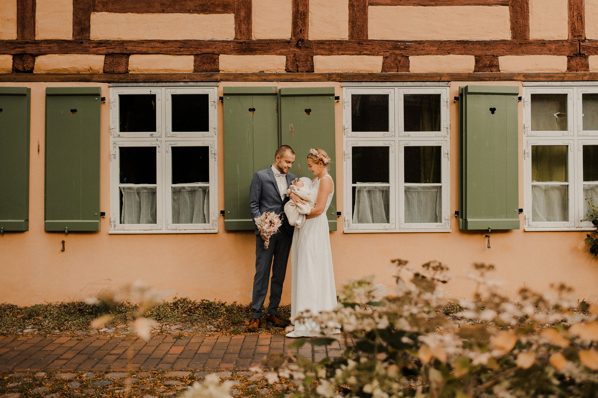 Hochzeitsfotograf Rügen - Heiraten im Standesamt Stralsund - Hochzeitsfotos Stralsund - Stralsunder Fotograf - Hochzeitsfotografie